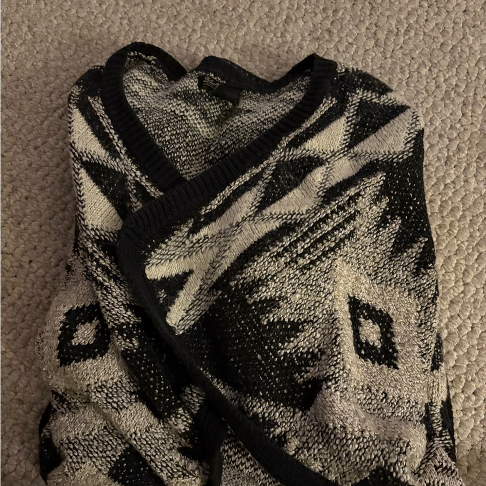 Black and White Geometric Knit Sweater